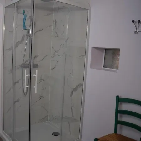 Les 2 Chenes Nocleg ze śniadaniem 3*