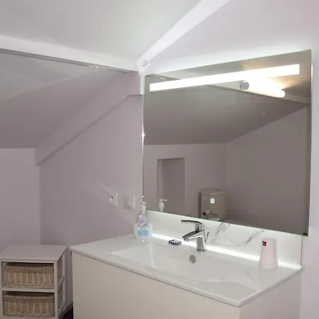 Les 2 Chenes 3* Les Riffes