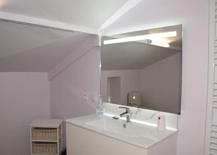 Les 2 Chenes 3* Les Riffes